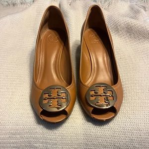 Tory Burch Tan Peep Toe Wedge, Size 10